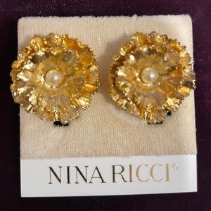 Nina Ricci Gold Textured Earrings